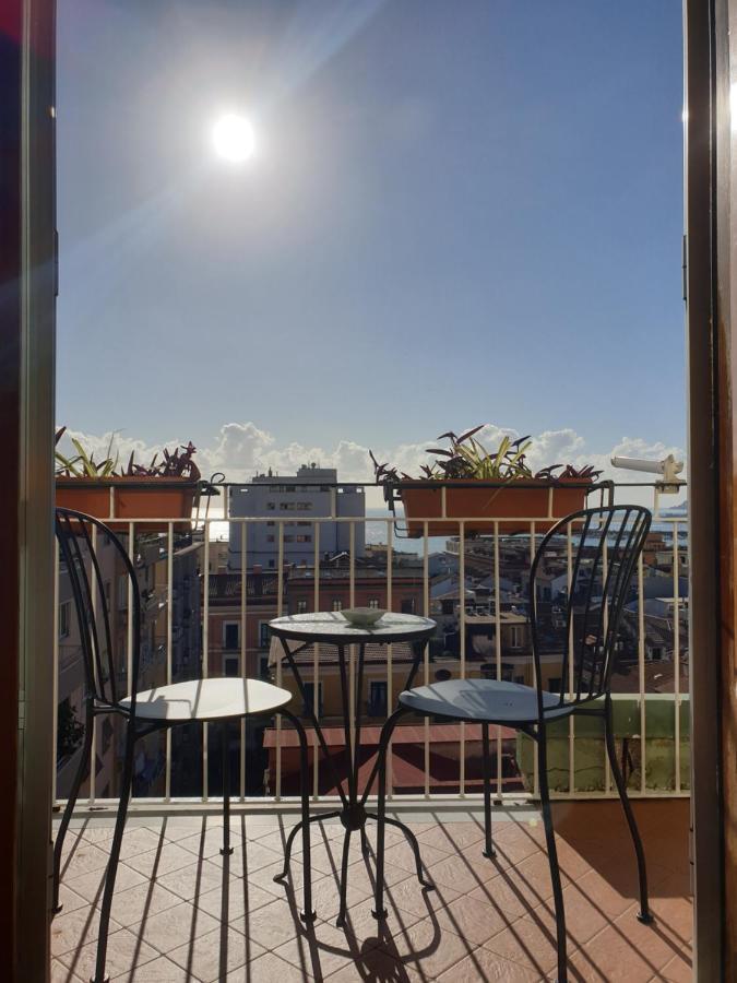 Bed and Breakfast Oasi Al Centro Con Parcheggio Salerno Exterior foto